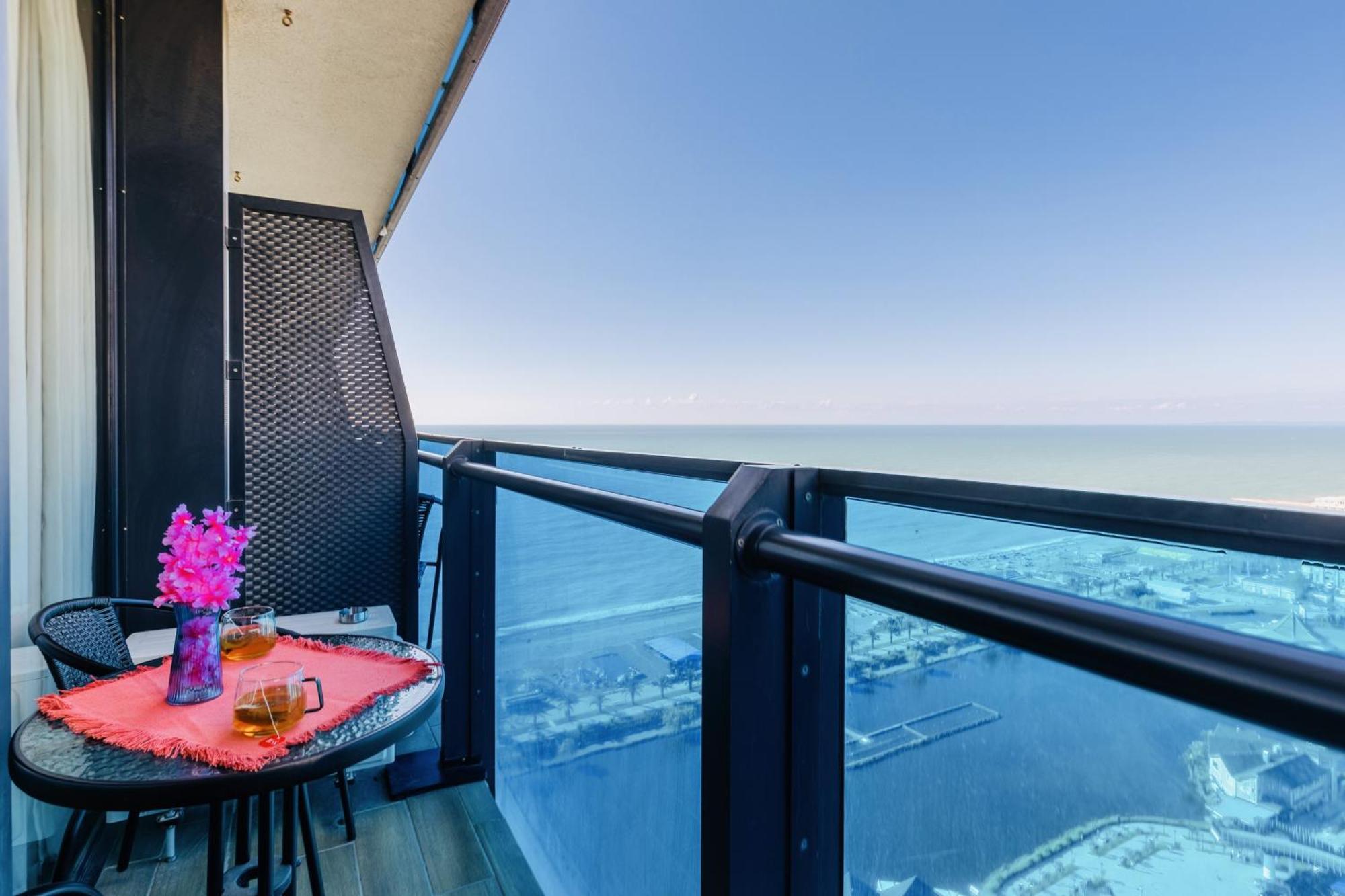 Aparthotel Orbi City Batumi Exterior foto